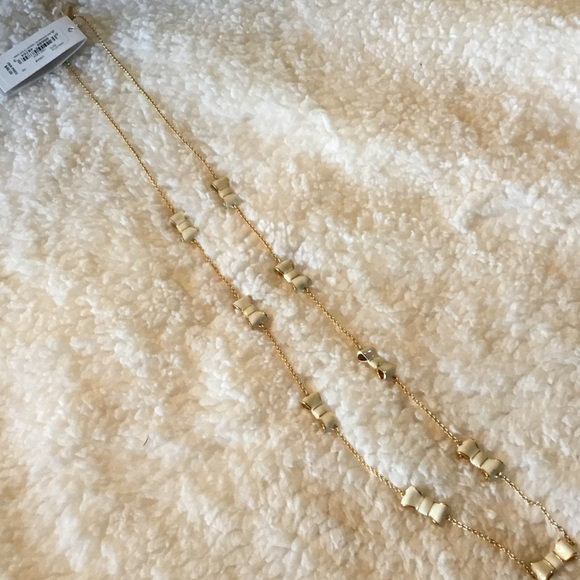 Scattered Bow Necklace - Picture 2 of 2